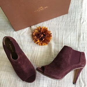 👠NEW Coach Booties + Free Gift!